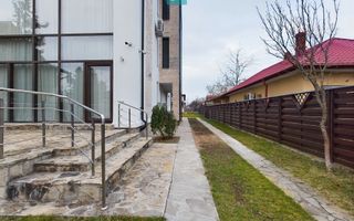 Casă în Ghermănești, Snagov – Eleganță și confort cu vedere la lac - Poză 2