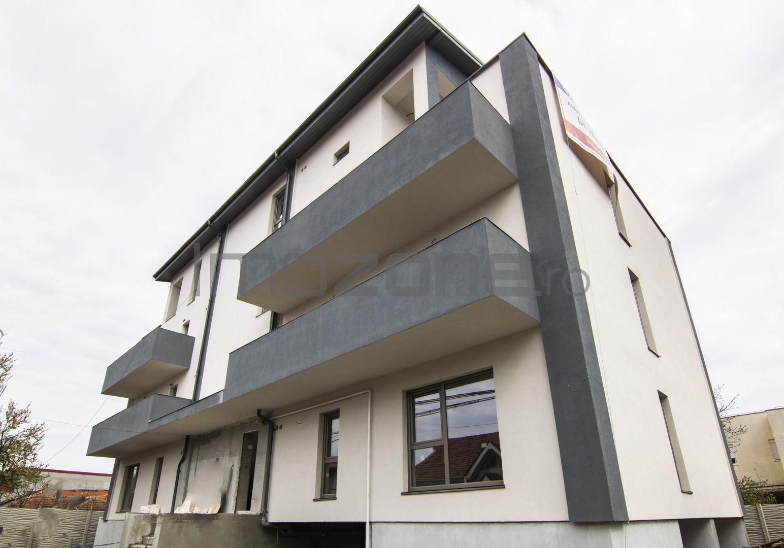 Prelungirea Ghencea, bloc nou, 2 camere 55mp, curte 60mp, terasa si balcon 21mp - Poză 1