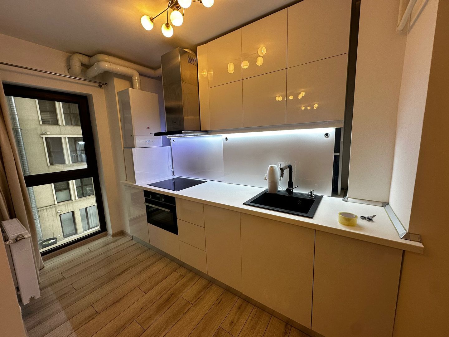 3 Camere Cu Parcare Moghioros Felinare Drumul Taberei Ghencea - Poză 1