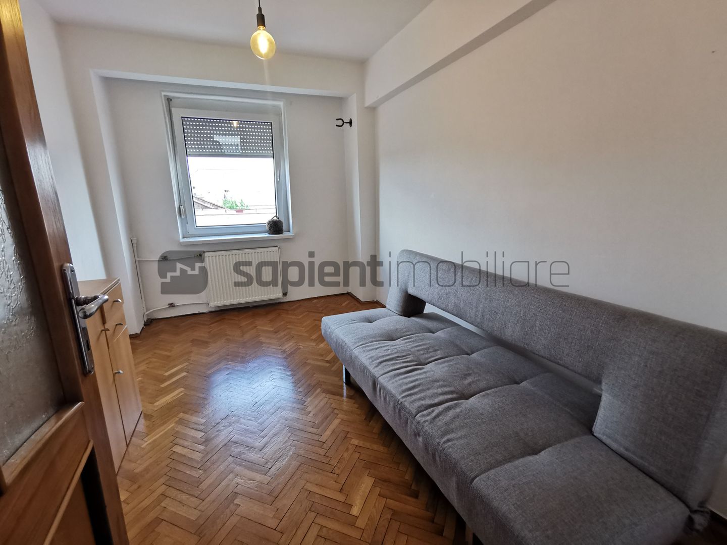 De închiriat apartament cu 4 camere, Bd. Decebal - Poză 4