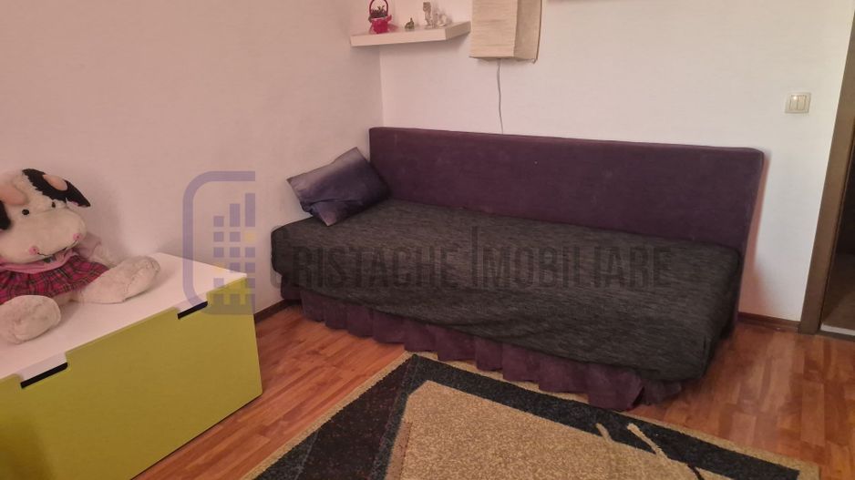 Cartierul Ghencea_acces metrou_Apartament 3 camere, decomandat, mobilat clasic - Poză 3