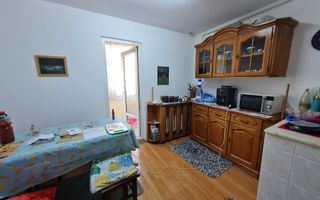Apartament 3 Camere, Decomandat 67 mp, Etaj 3, Zona Tolstoi - Poză 4