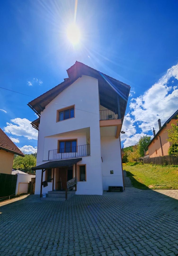 Casa / vila,  pensiune investitie zona Sacele, Brasov - Poză 30