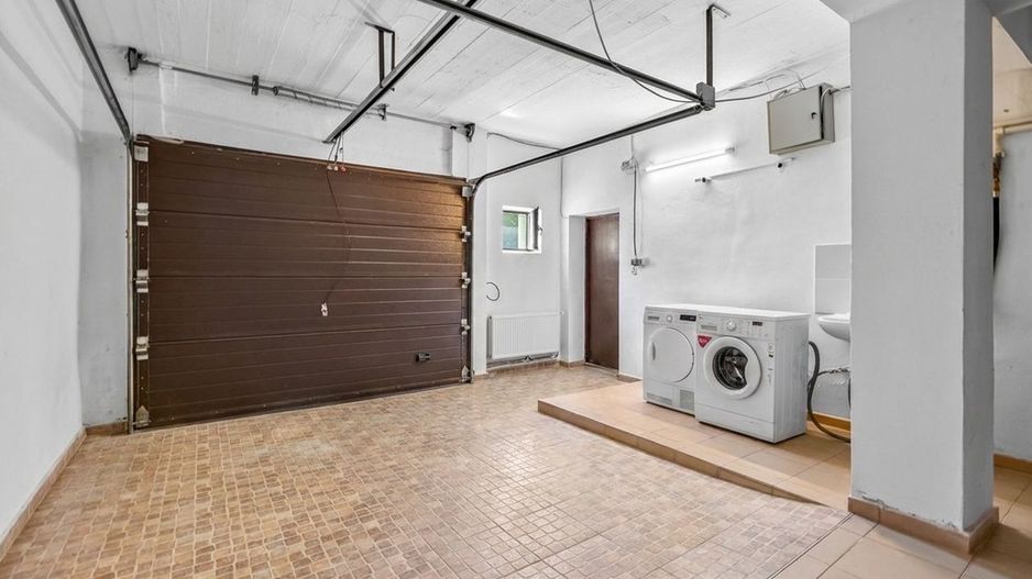 Casa pe 3 niveluri | Terasa cu priveliste | 3 parcari | Pozitie centrala - Poză 10