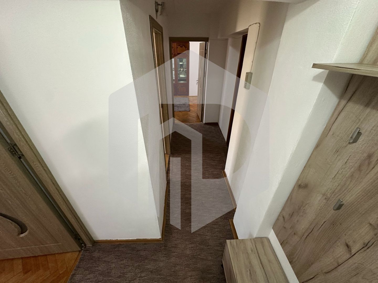 Apartament - 2 Camere - Decomandat - str. Abatorului - Pivnita - Poză 2