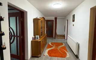 Casă spațioasă P+1 - 5 camere - teren 10 ari - Poză 11