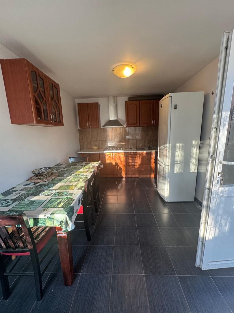 Casă de vânzare – Strada Crinului - Poză 6