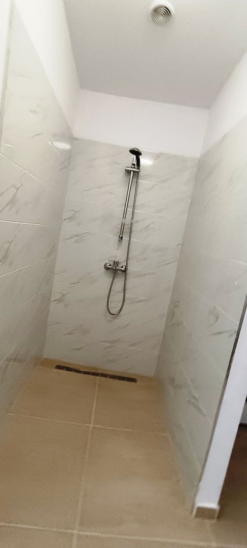 Apartament modern in vila-100mp - Poză 11