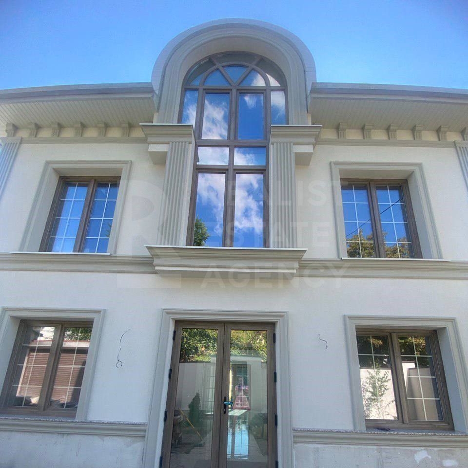 Chirie, casă, 3 nivele, str. Anton Crihan, Centru - Poză 1