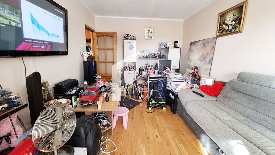 Apartament cu 3 camere, decomandat, zona Paltinis - Poză 2