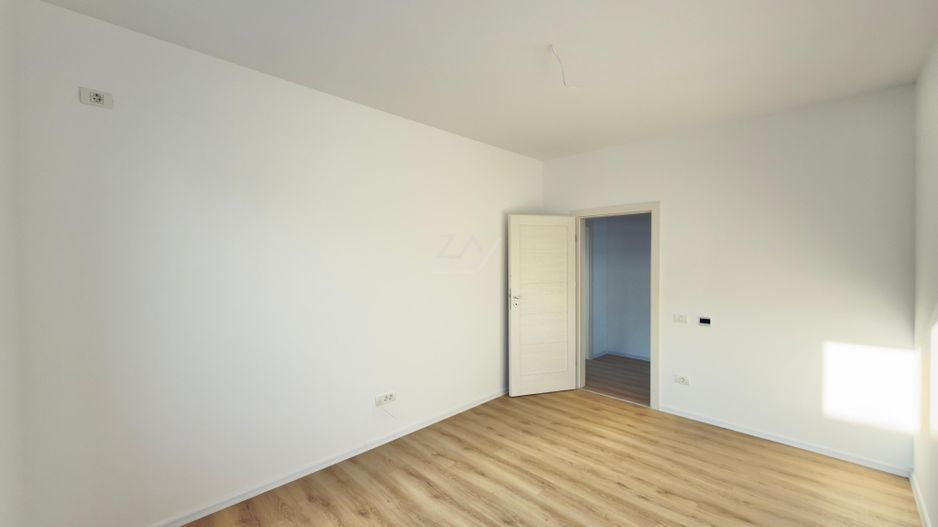 COMISION 0! Duplex finalizat - 5 camere, 3 bai. Panouri fotovoltaice. - Poză 10