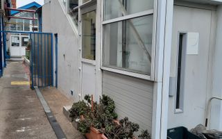 Proprietate versatilă, ideală pentru activități sociale, medicale sau - Poză 5