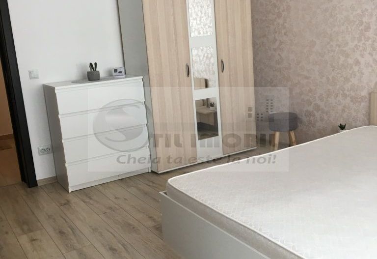 APARTAMENT 1 CAM DECOMANDAT IN SPATE LA RESTURANT BELLARIA MOBILAT - Poză 7