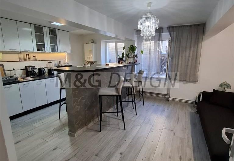 Balcescu 3 camere la casa - Poză 1