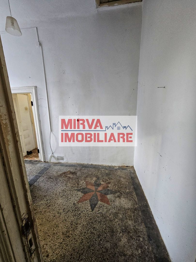 Casă cu arhitectură interbelică, 5 camere, teren 409 mp – Central - Poză 30