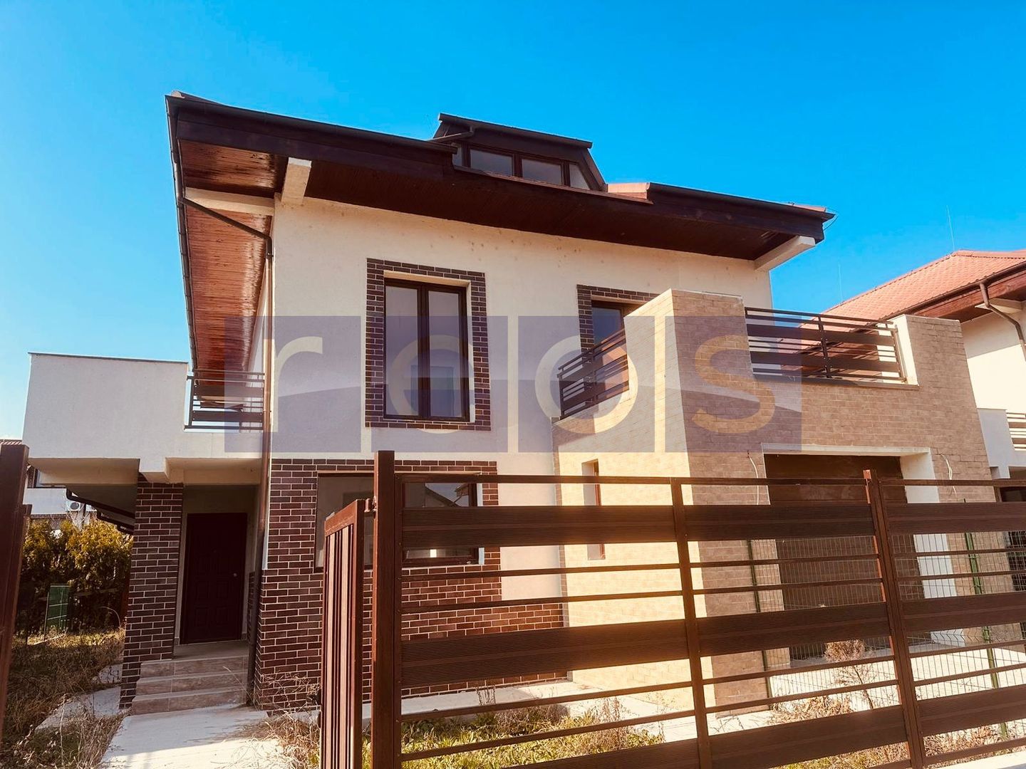 VILA DE VANZARE IN COMPLEX REZIDENTIAL | CREVEDIA | 4 CAMERE - Poză 1