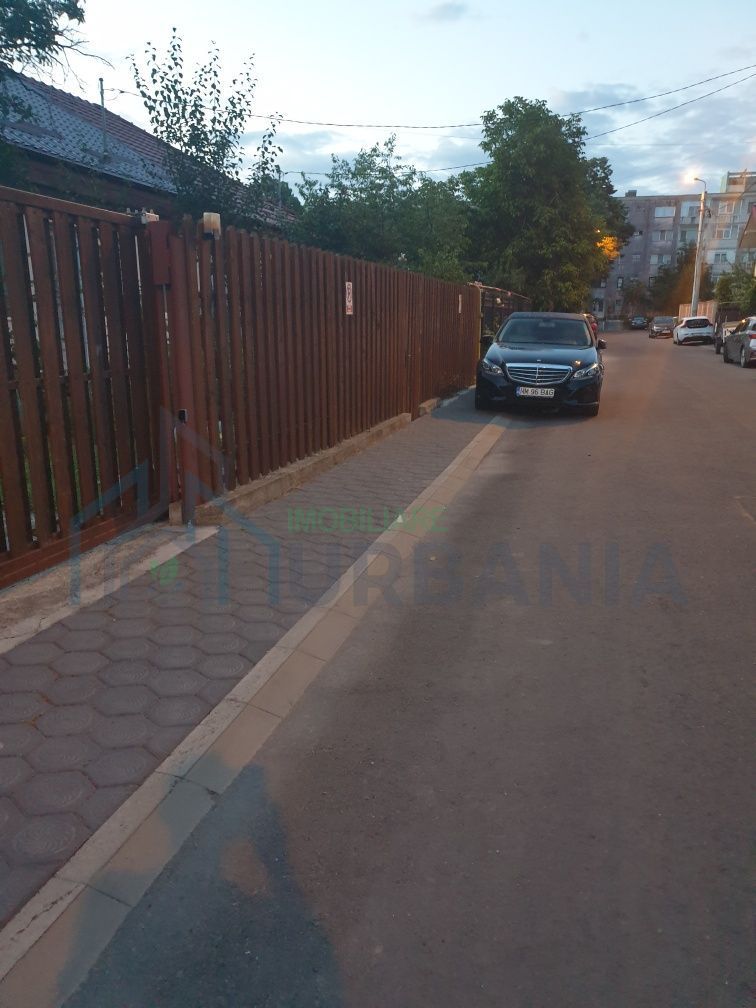 Casă de închiriat, 2 dormitoare, mobilată, curată, curte mică, zonă liniștită, aproape de centru, Iași - Poză 1