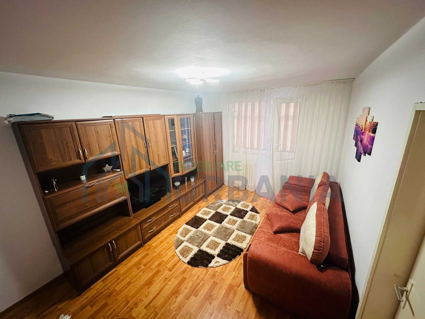 Apartament de vânzare, Hârlău, etaj 1, mobilat - Poză 1