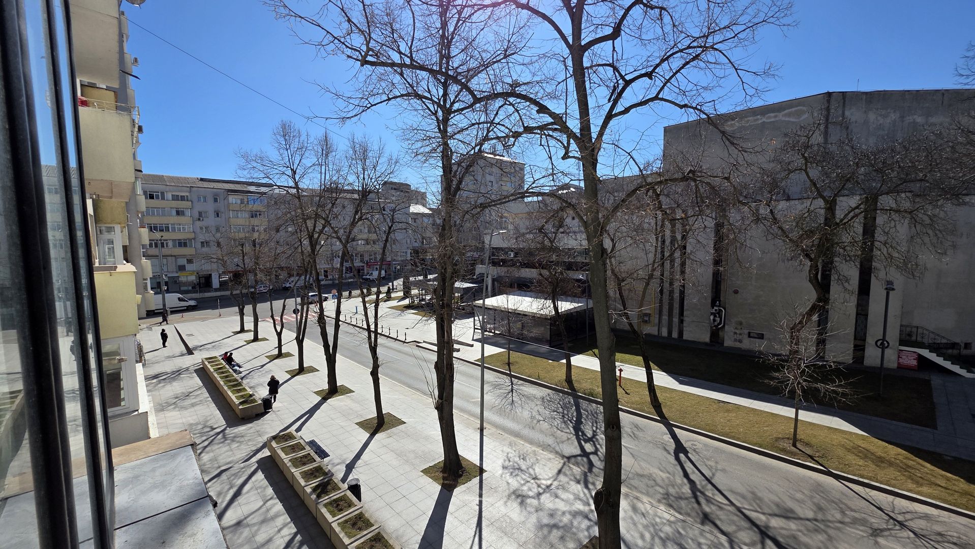 Apartament cu 3 camere, etaj 2, VASLUI - zona ULTRACENTRALĂ; - Poză 3