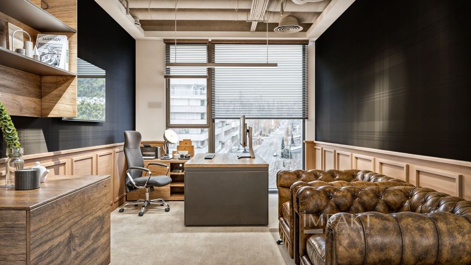 Spatiu servicii in cladire de birouri 440 m2 finisat la CHEIE,  Europa - Poză 13