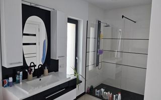 Casa moderna 4 camere 2 bai teren 500 mp terasa si pod in Selimbar - Poză 17