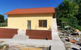🏡Casă Plan Parter+Mansardă Voinești 60 mp utili + 400 mp teren - 59.900 Euro 💰 - Poză 2