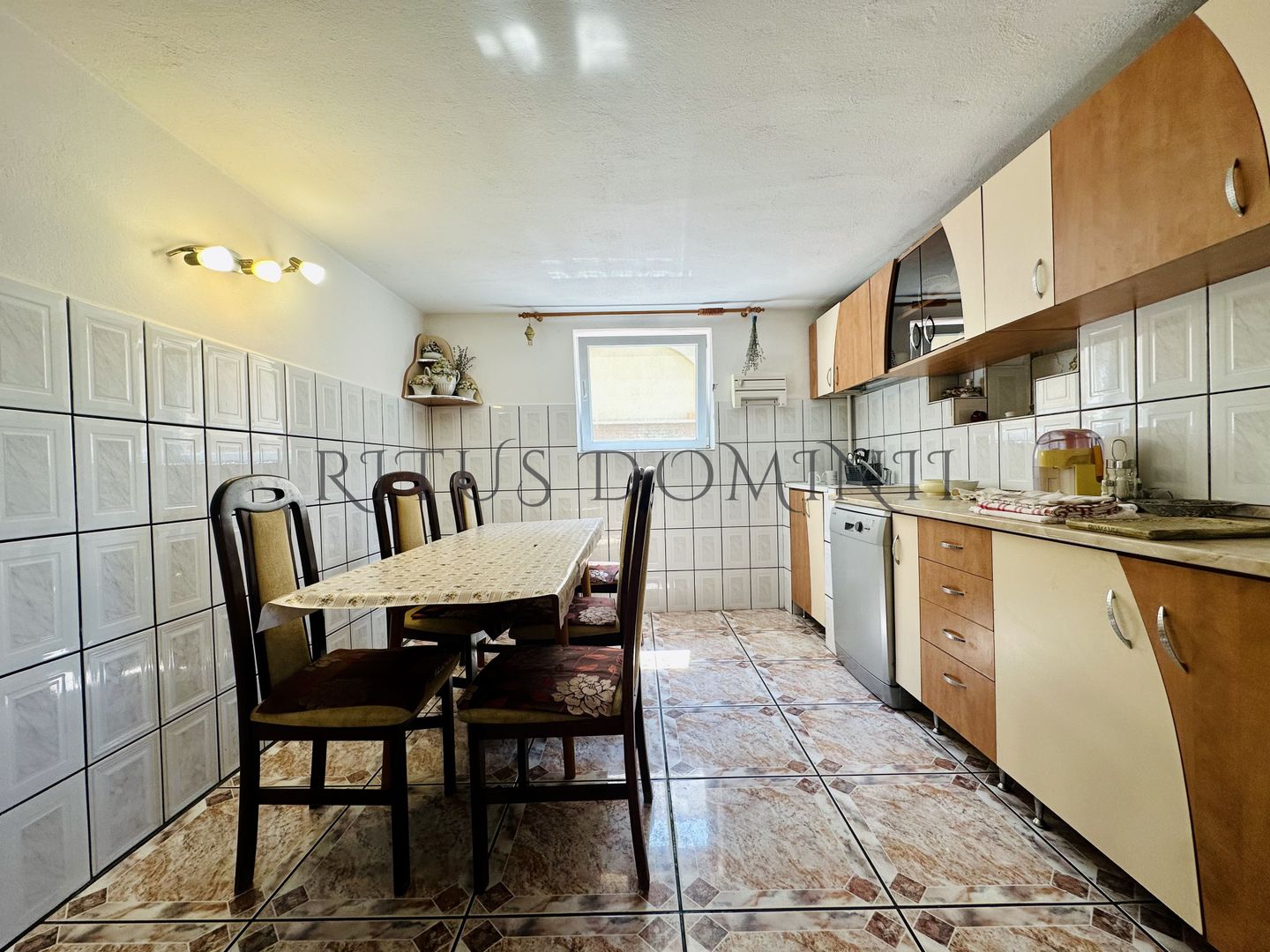 Apartament pentru 6 muncitori la Casa, Nufarul - Poză 5