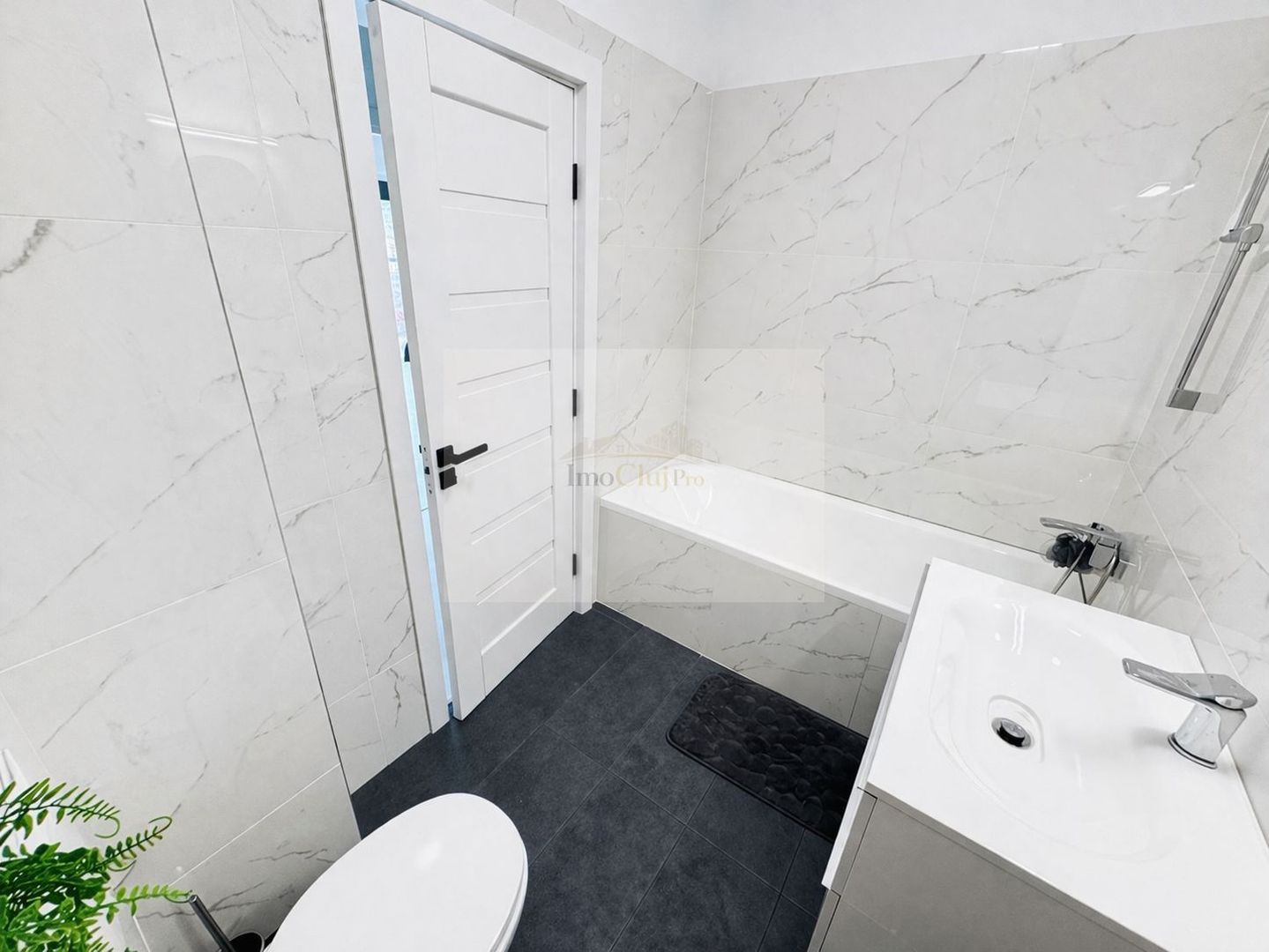 Vanzare penthouse 4 camere, terasa 38 mp, 2 parcari, Iris- Zona Rivus - Poză 8