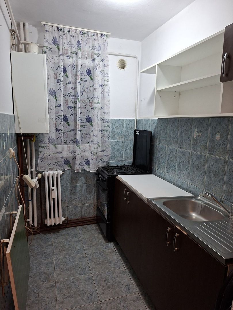 Apartament 2 camere ND 45 mp Podu Ros-380euro - Poză 6