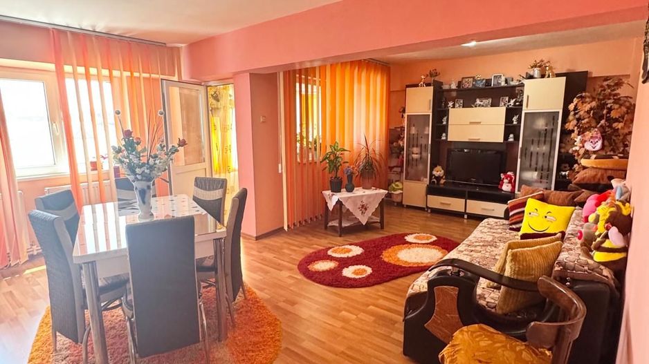 Apartament spațios, 3 camere – Bulevardul CFR, Giurgiu - Poză 2