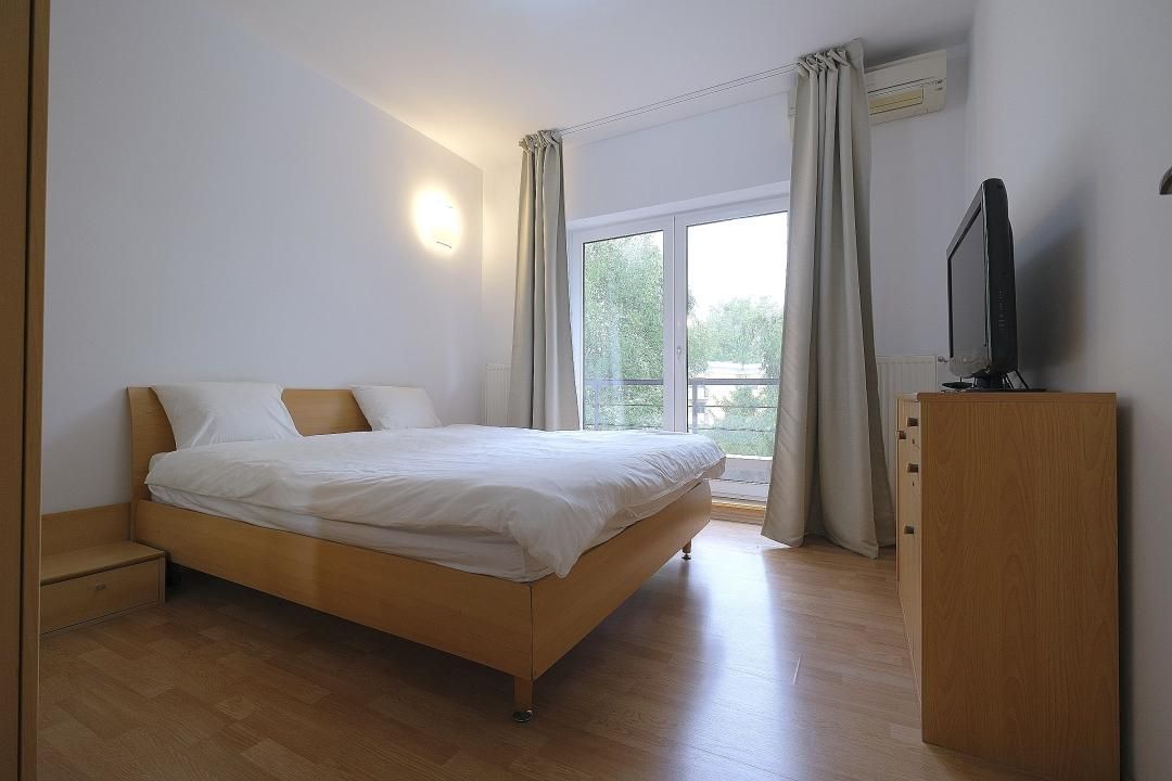 HERASTRAU, apartament deosebit, etaj 2 in bloc 2005 - Poză 11