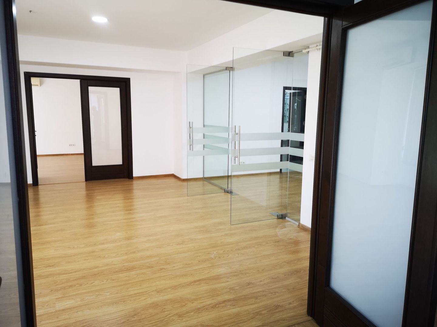 Birou Sincai - Poză 2