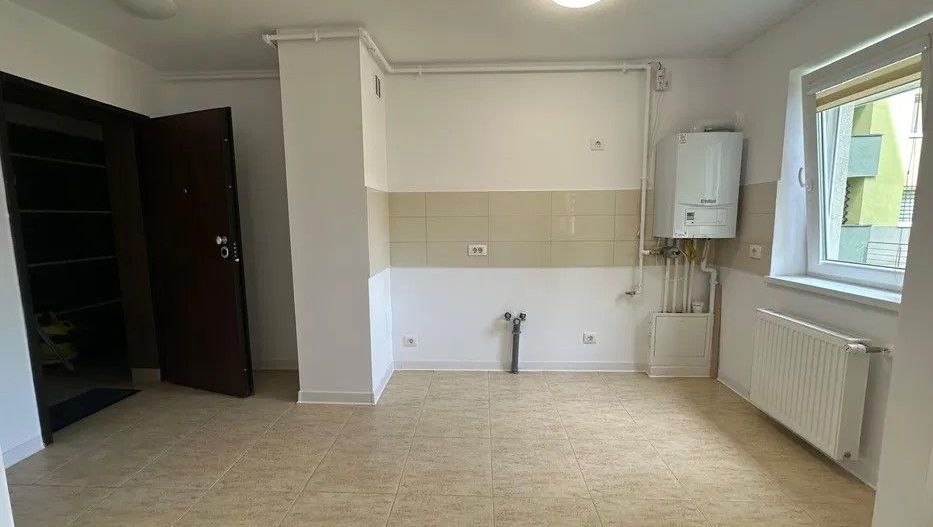 Garsoniera aproape de Mall Coresi, 38mp, loc parcare, 97900Euro - Poză 6