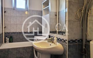 Apartament de vânzare cu 3 camere în zona Rogerius, Oradea - Poză 12