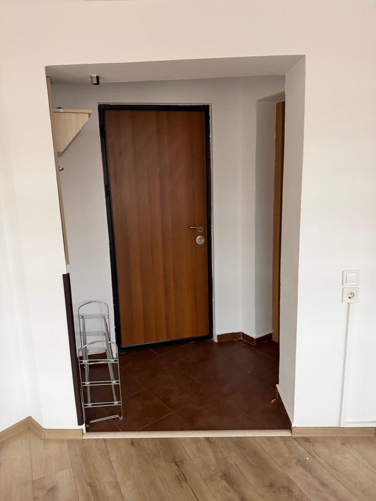 APARTAMENT 2 CAMERE DECOMANDAT | ZONA RESITA-LAZARET - Poză 2