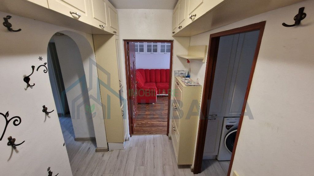 Vând apartament 3 camere, decomandat, in Iasi, str.Vamasoaia, utilat - Poză 9