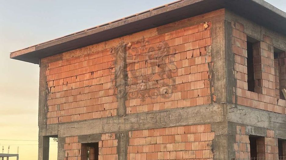 Casa la rosu P+1+Pod Berceni-Vidra - Dealul Verde - Poză 8