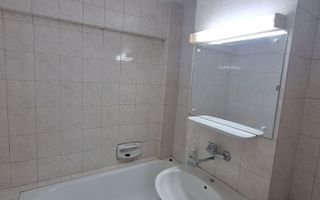 Apartament de inchiriat zona Calea Bucuresti-Piata Mare - Poză 5