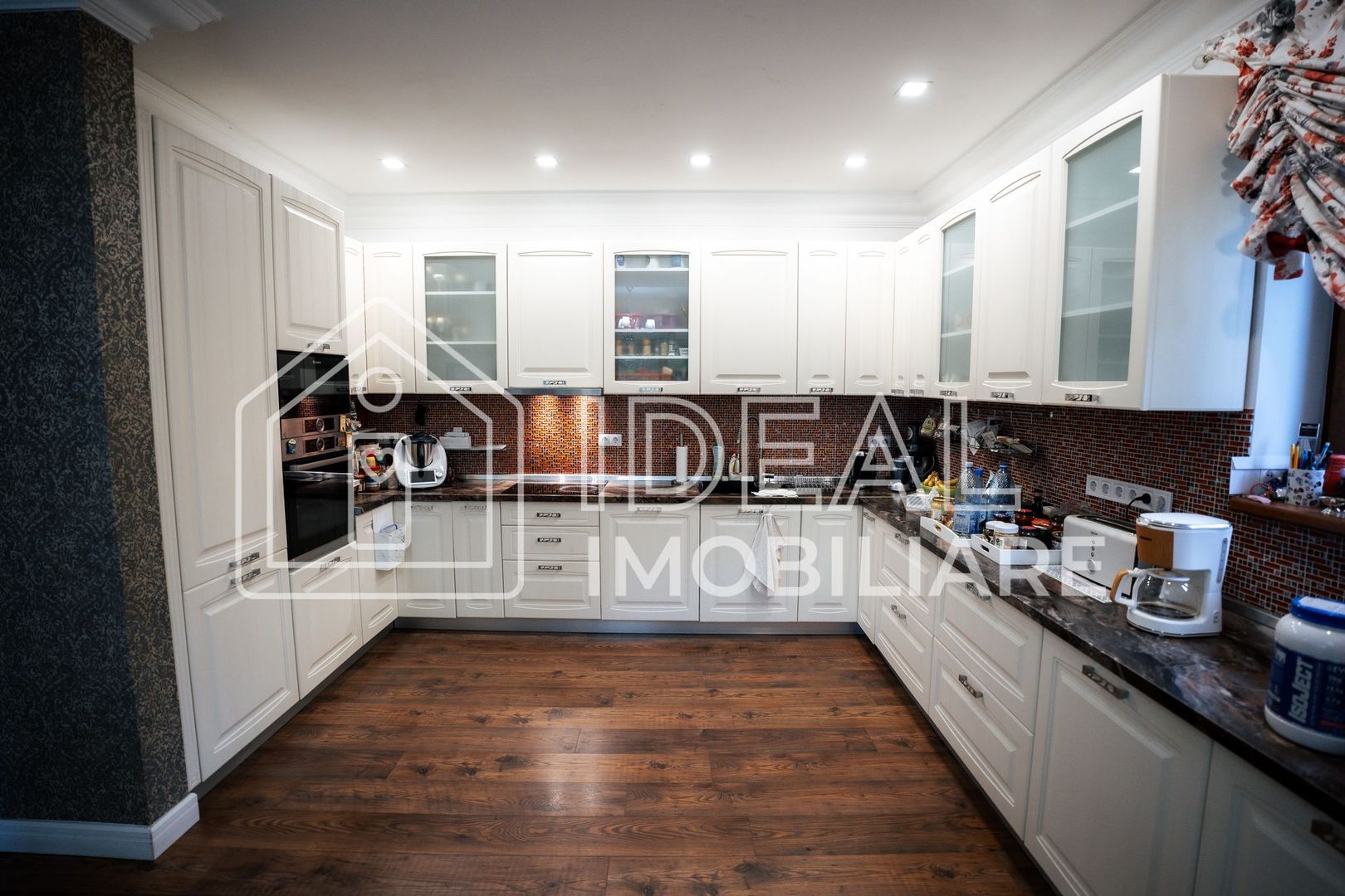 Casa Individuala Moderna cu 7 camere si 1480 mp de curte, In Selimbar - Poză 7