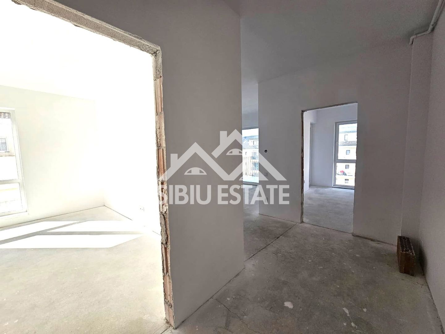 Apartament 2 camere decomandate si terasa - Poză 9