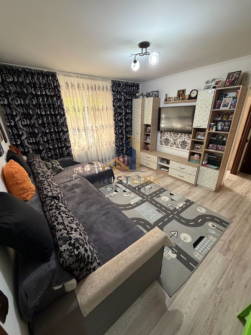 Apartament 2 camere renovat mobilat Salaj Aleea Bacau - Poză 3