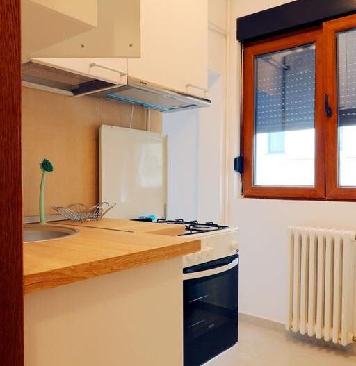 Apartament elegant cu doua camere, zona Victoriei - Poză 3