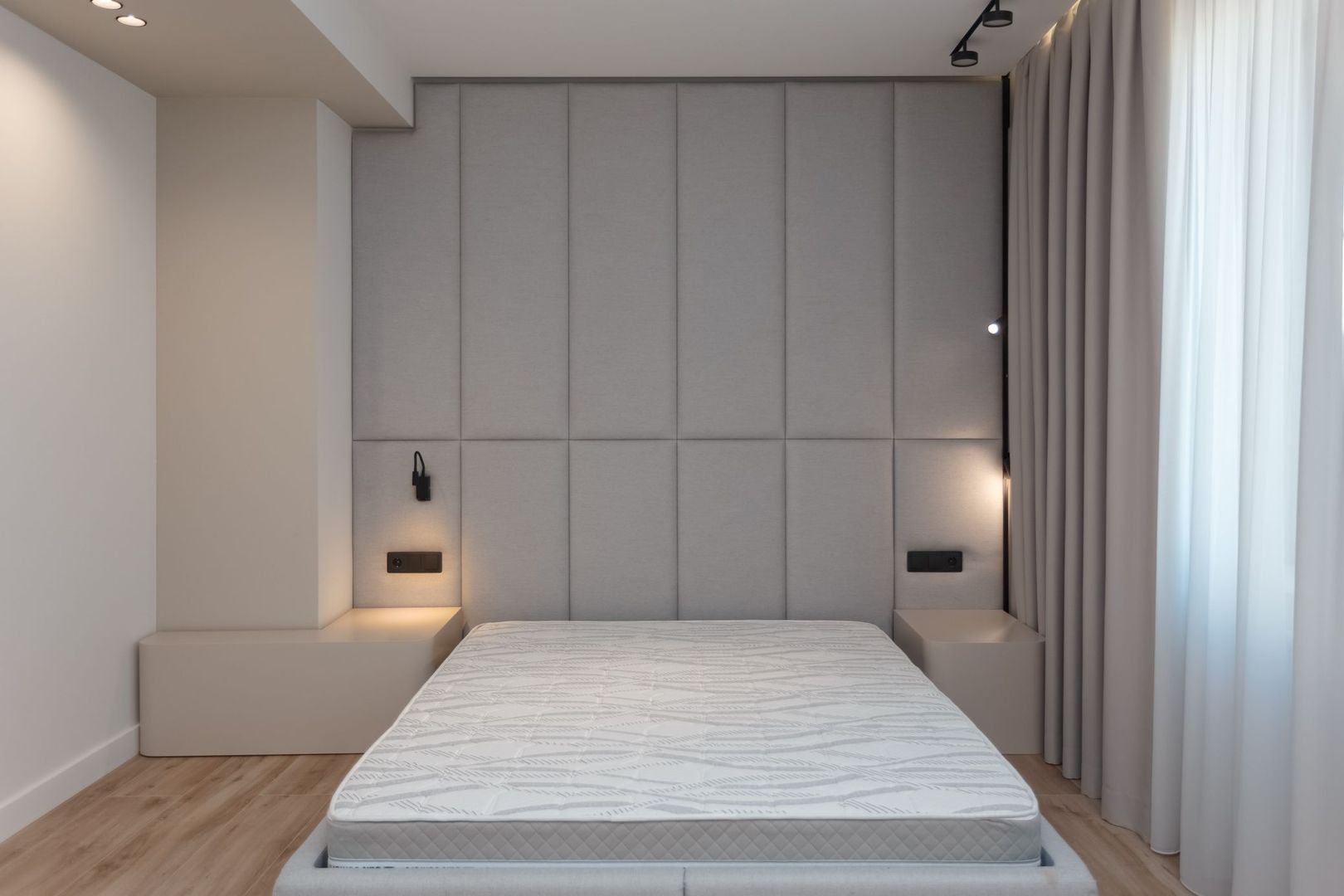 De vânzare apartament, 3 dormitoare + terasă, str. Teatrală 3, Centru. - Poză 9