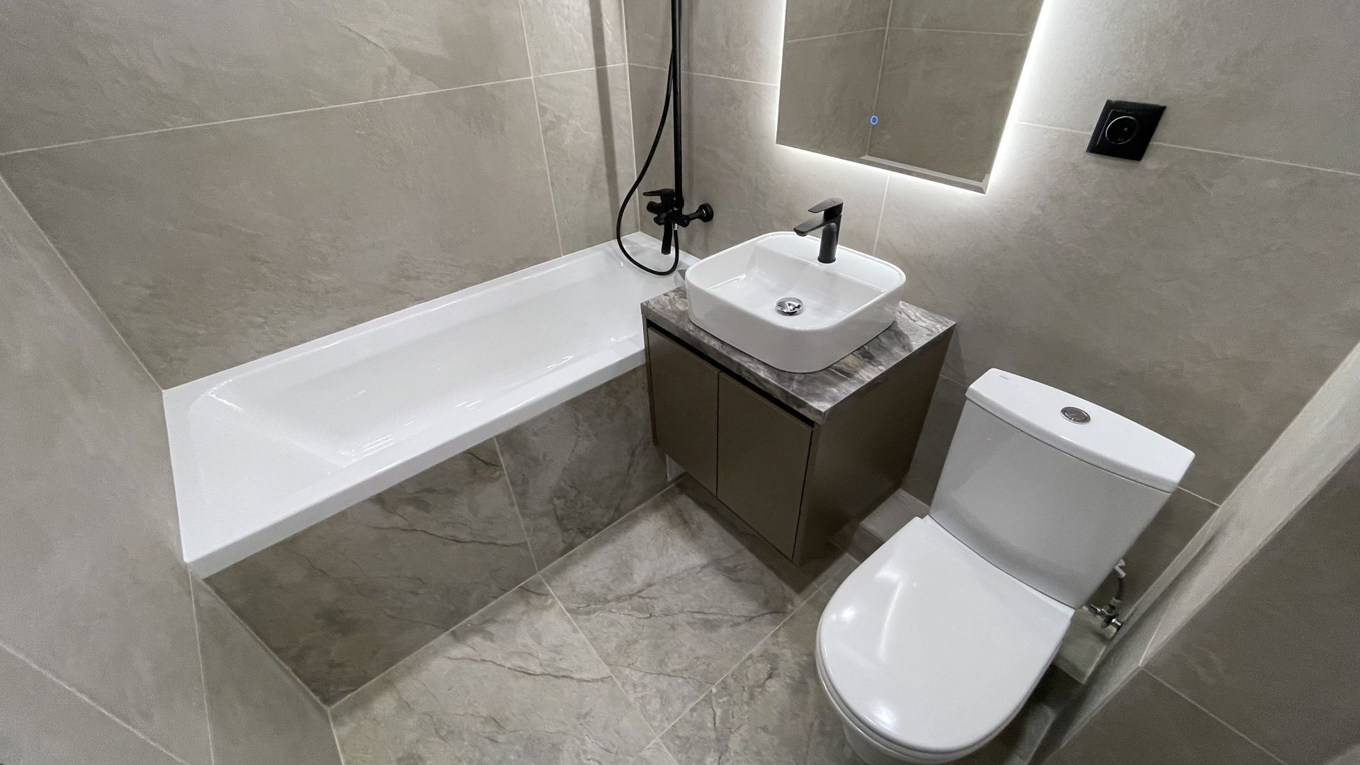 Apartament cu 2 camere plus living, sector Botanica - Poză 7