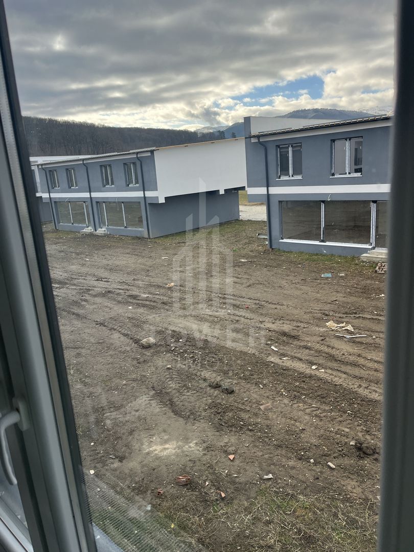 /// Casa de vanzare la intrare in Rasinari! /// - Poză 19