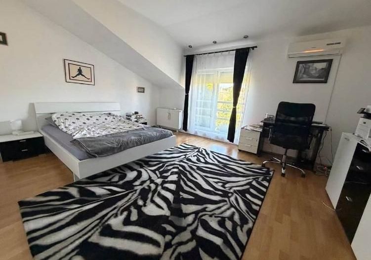 CASĂ INDIVIDUALĂ ÎN ZONA RONAȚ - Poză 6