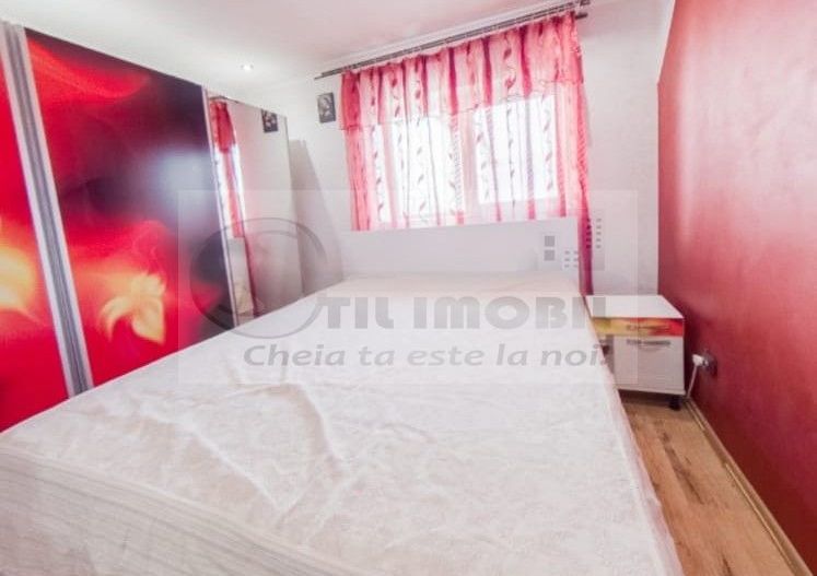Apartament 3 camere decomandat - 80 mp - Nicolina - 114.000 euro ! - Poză 3