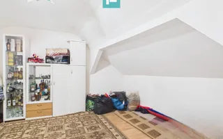 Două case, curte mare, lângă Castelul Corvinilor - Poză 23
