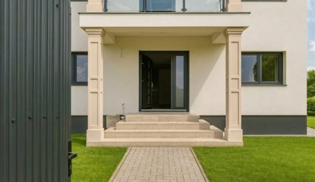 Casa noua 5 camere, curte mare