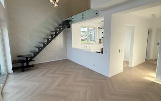 Lux și lumină – Penthouse cu terasă și vedere panoramică - Poză 2